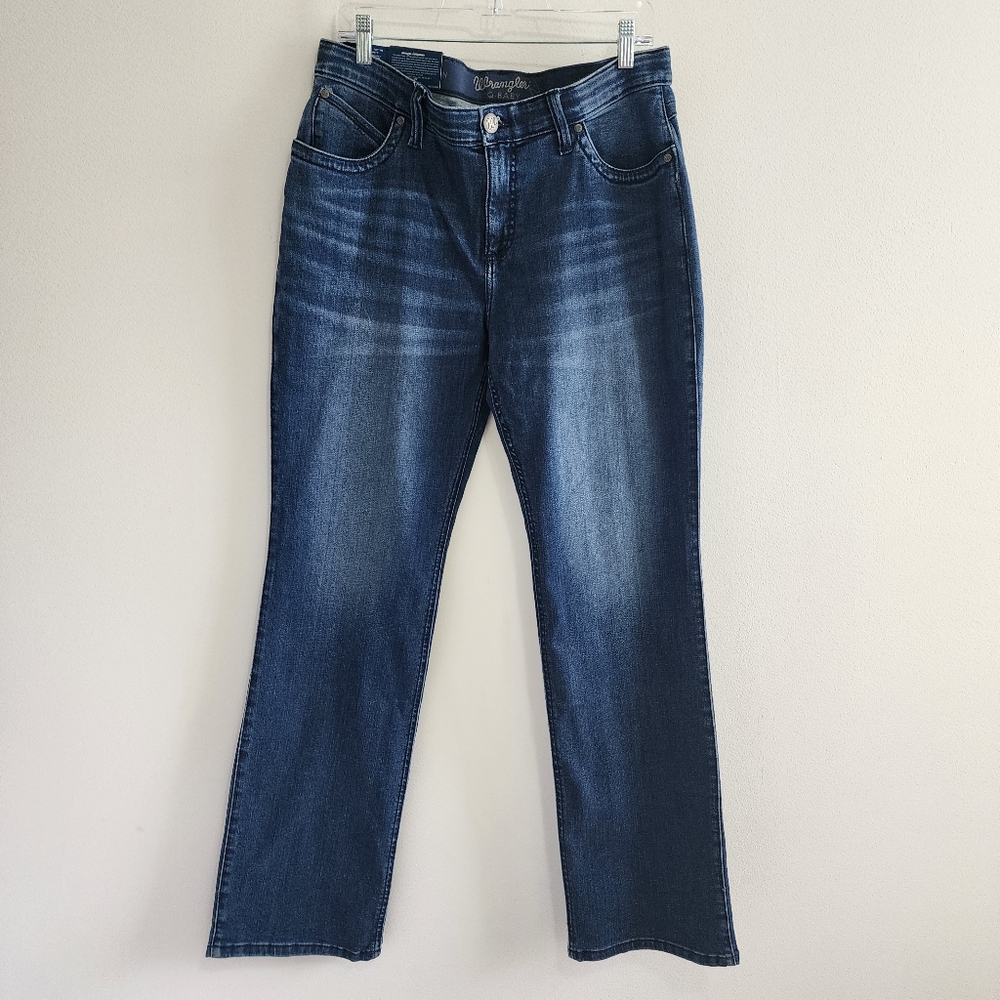 Wrangler Ultimate Riding Q Baby Bootcut Jeans Women 13x34 Mid Wash NWT